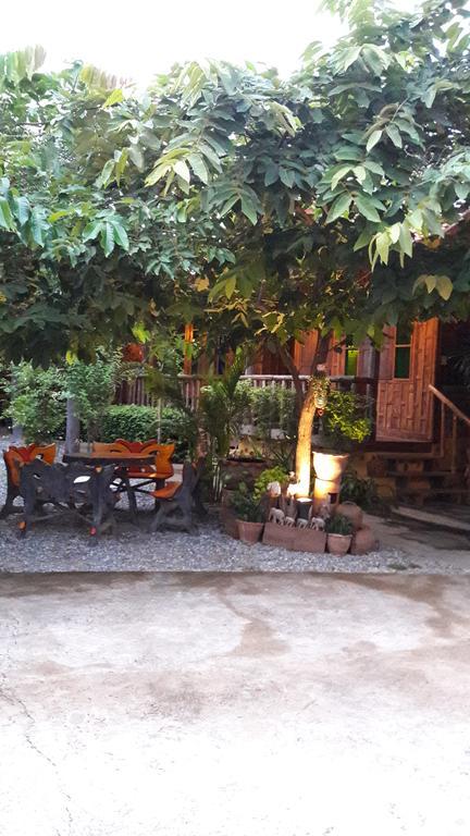 J&J Guesthouse Sukhothai Bagian luar foto